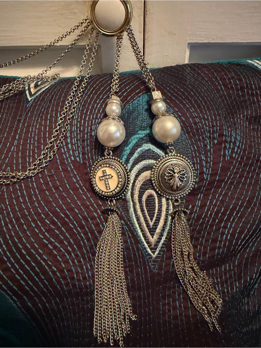 Elegant Pearl and Tassel Pendant Necklace in Antique Silver - Snap It Jewelry